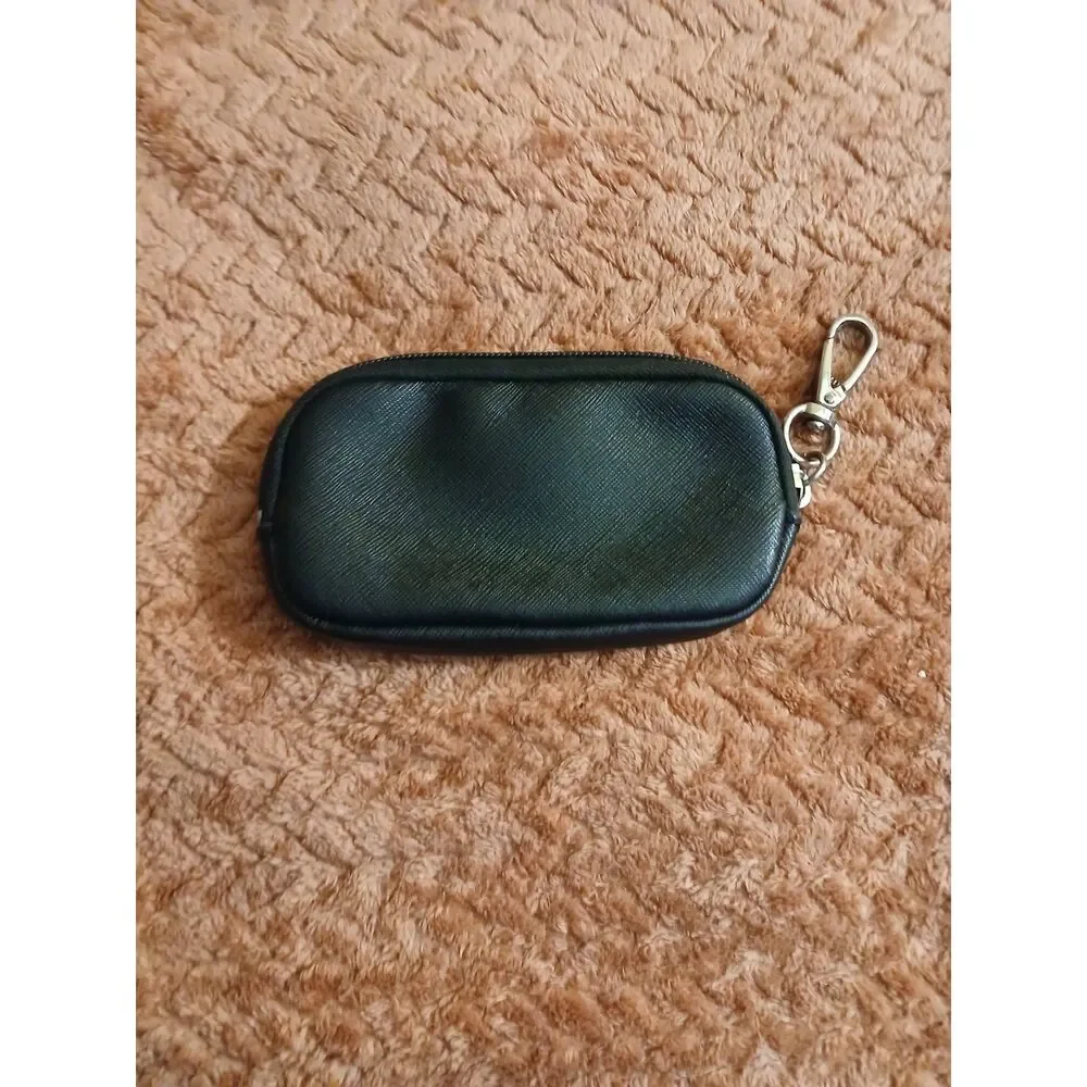 GUESS Black Coin Purse Keychain Zip Pouch Wallet Silver Clip Logo